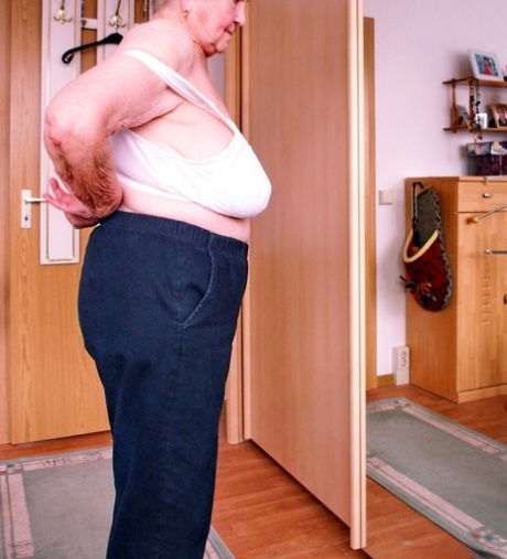 velmi stará babička hd nahá obr