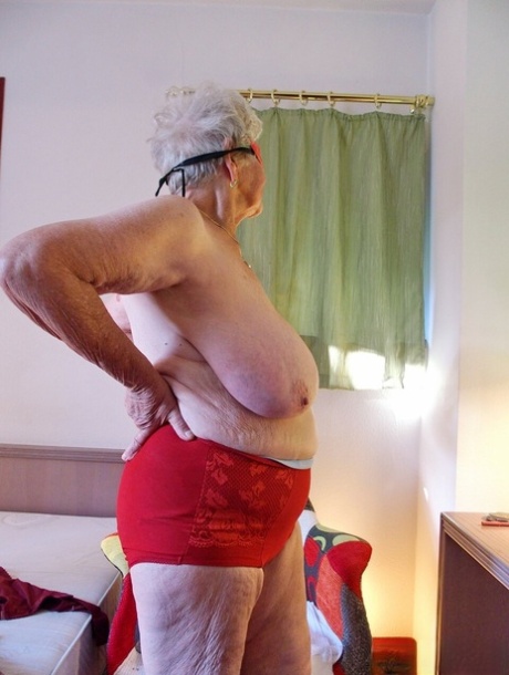 very old granny hot nude photos