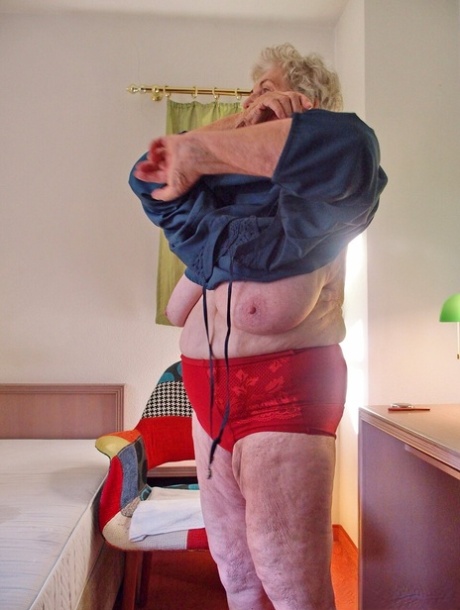 gros seins gras nu xxx image