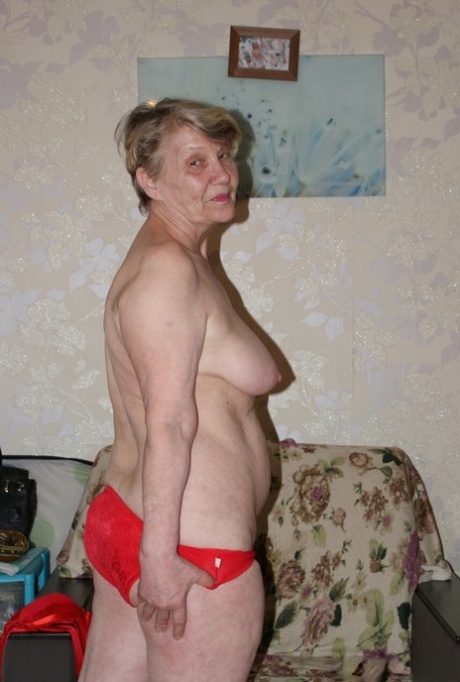 old granny sexy nudes pictures