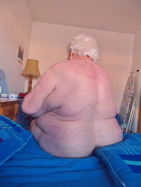 chubby gilf hot porn picture
