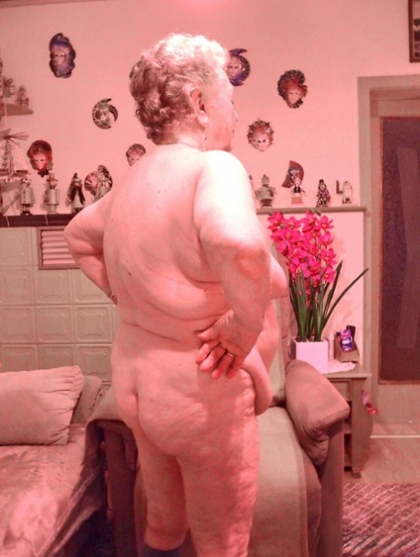 nonna grassa esclusiva dell'arte immagine