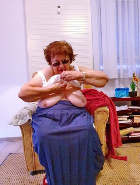 grand-mère rousse xxx sexy image