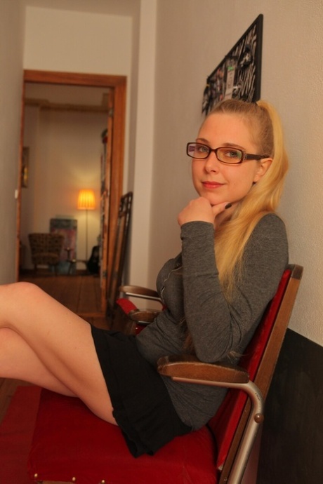 sexy nerd free nude picture