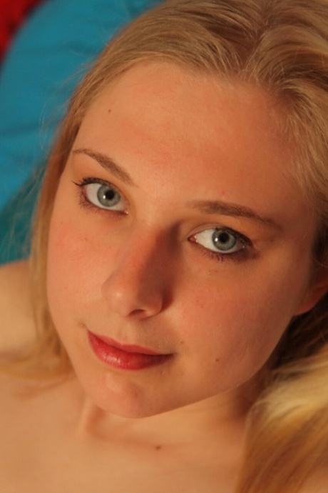 red lipstick naked galleries