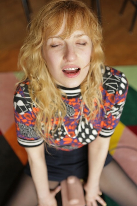 orgasme avec roulement des yeux nus galeries