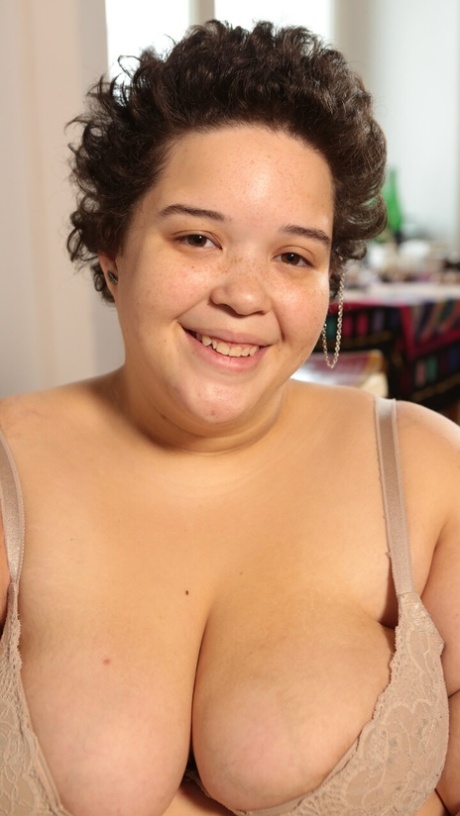 maminka s velkými prsy nahá pornografie obrázky