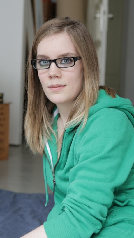 german teen free nude photos