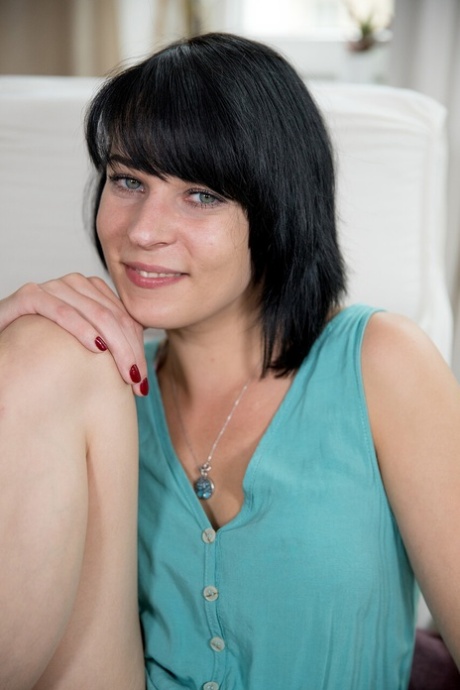 kort hår brunette porno av høy kvalitet foton