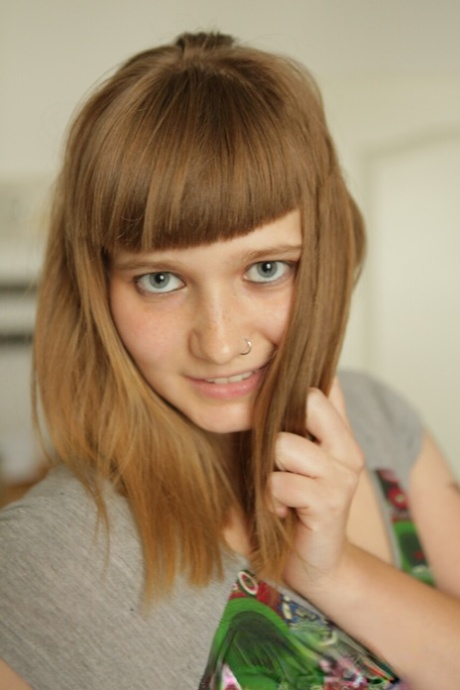 bledá zrzka špičkové porno obrázky