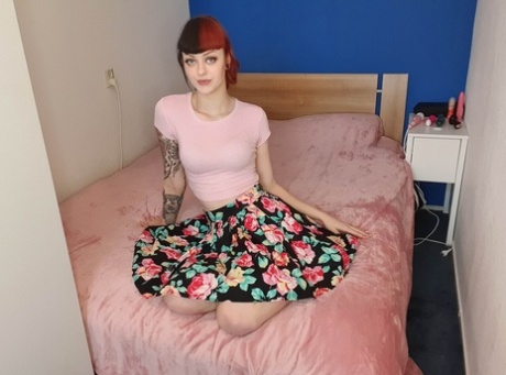 rousse tatouée pornographique adulte galerie