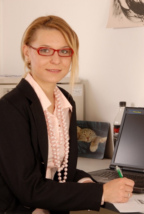 kurze Haare blond sexy erotische archiv