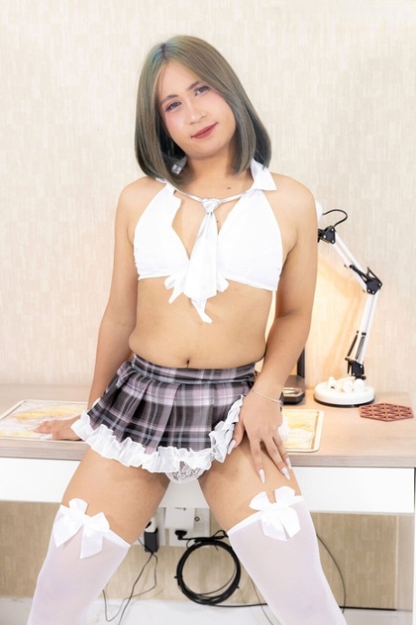 レディーボーイストッキング ホット裸 写真