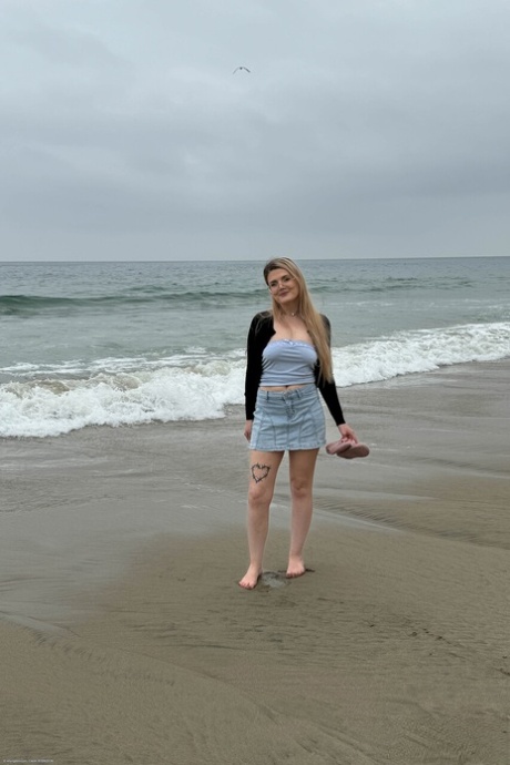mature beach art nude gallery