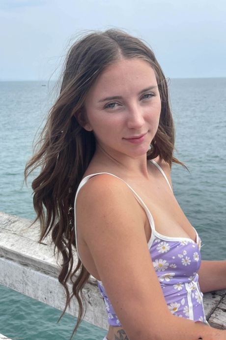 teen girlfriend hot naked pictures
