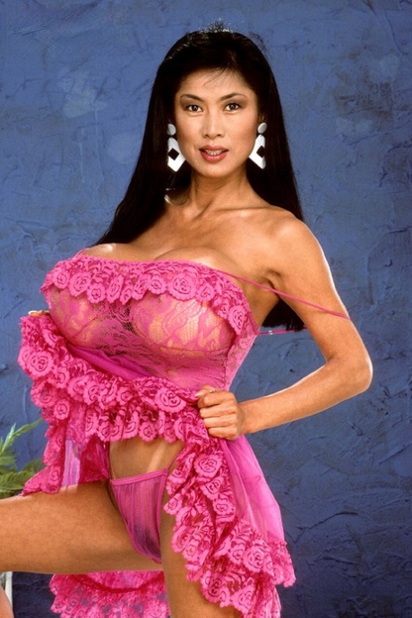 gros seins asiatiques qualité supérieure des photos