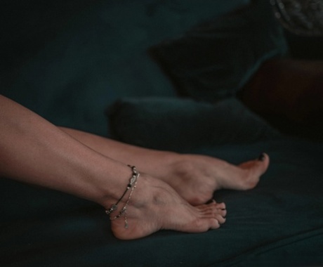 big feet art nude archive
