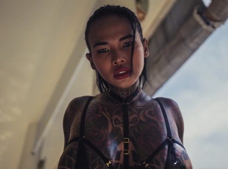 japonské bikiny pornografický obrázky