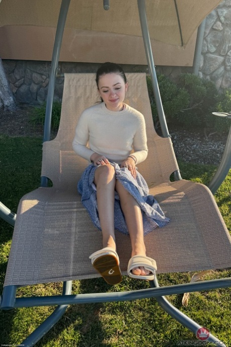 bekleideter Teenager hübsche nette bild