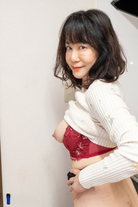 mature asian milf pornos picture