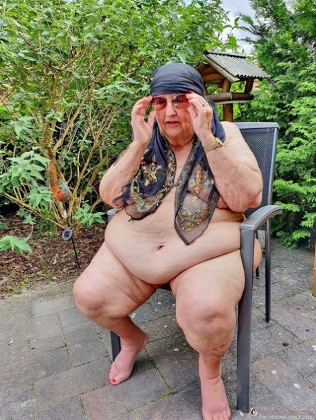very old granny pretty pictures