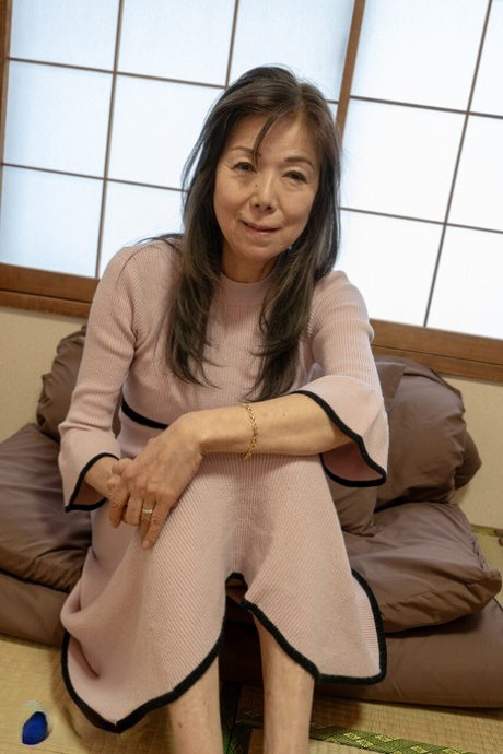 asiatisk bedstemor sexet dejligt pic