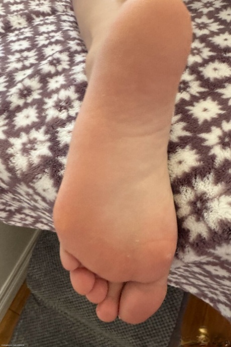 足のクローズアップ 美しいxxx 画像