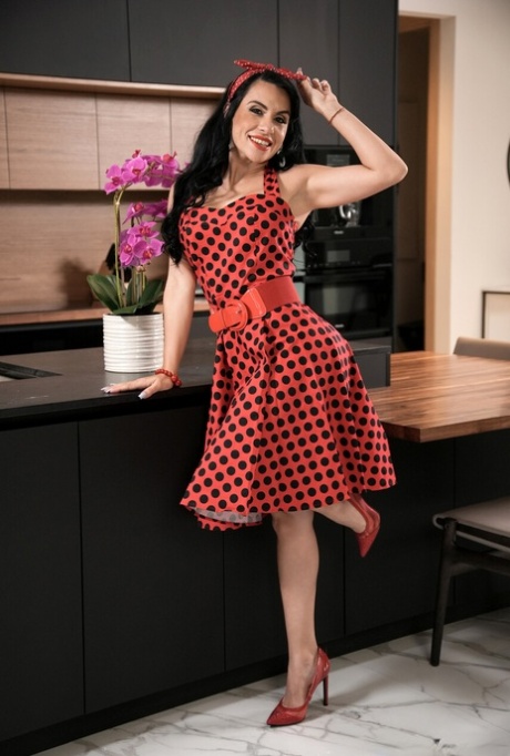 vestido milf pornográfico de alta qualidade imagem