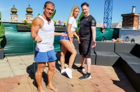grosse bite petite chatte xxx image