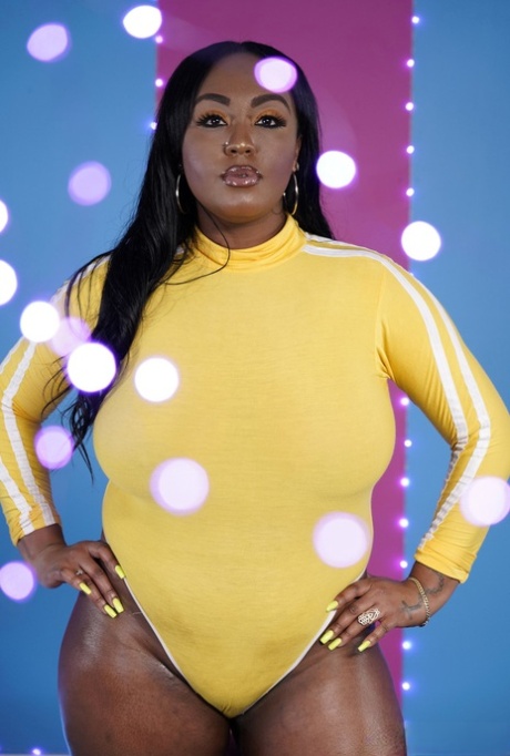 ebony thick thighs sexy nudes picture