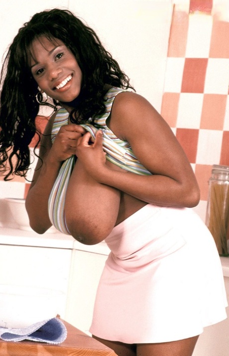 ebony granny xxx gallery