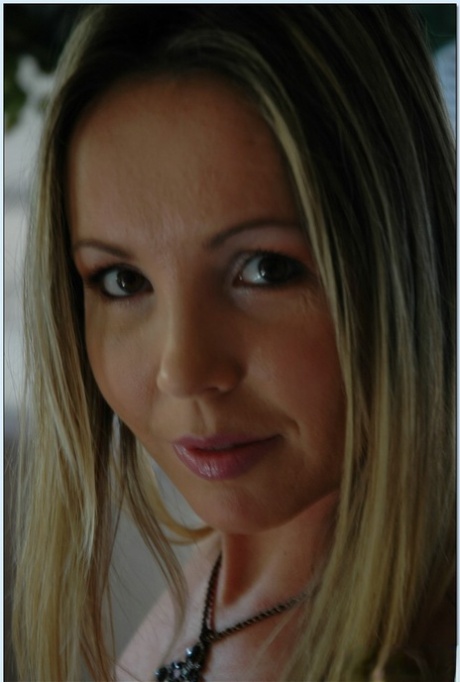 milf face free naked pictures