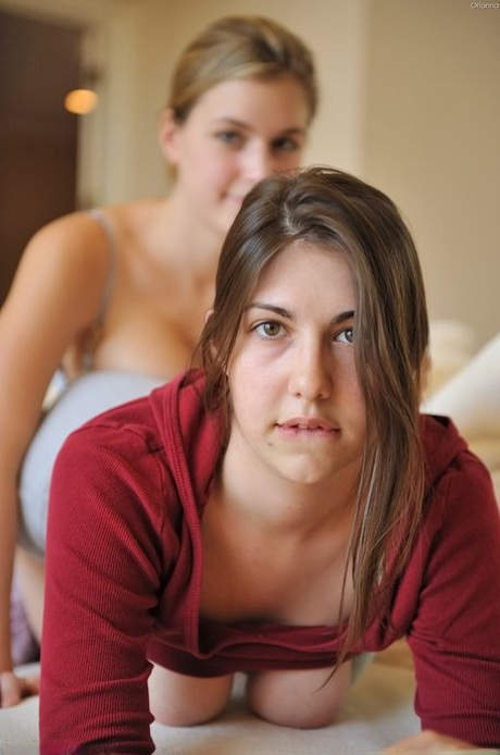 adolescent naturel parfait nu photos