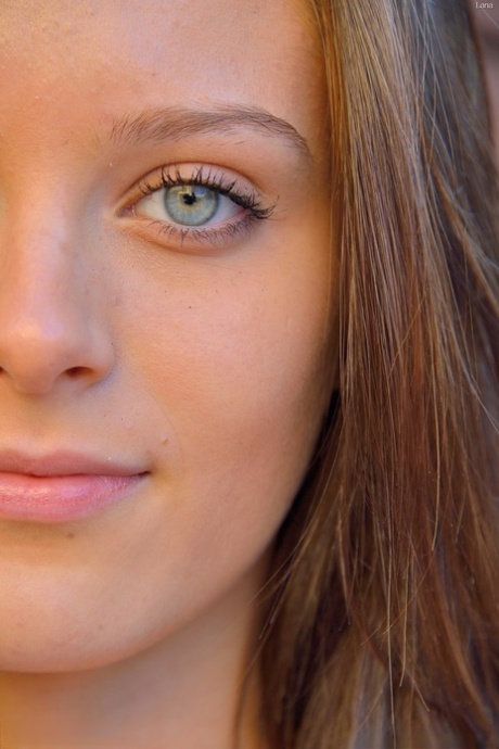 brunette blue eyes porno picture