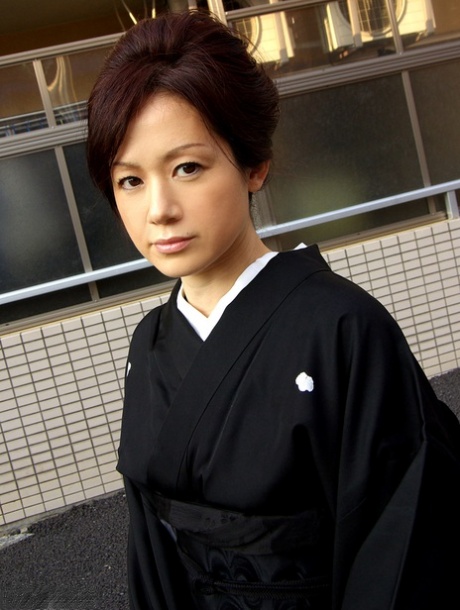 日本の熟女 パーフェクト 写真